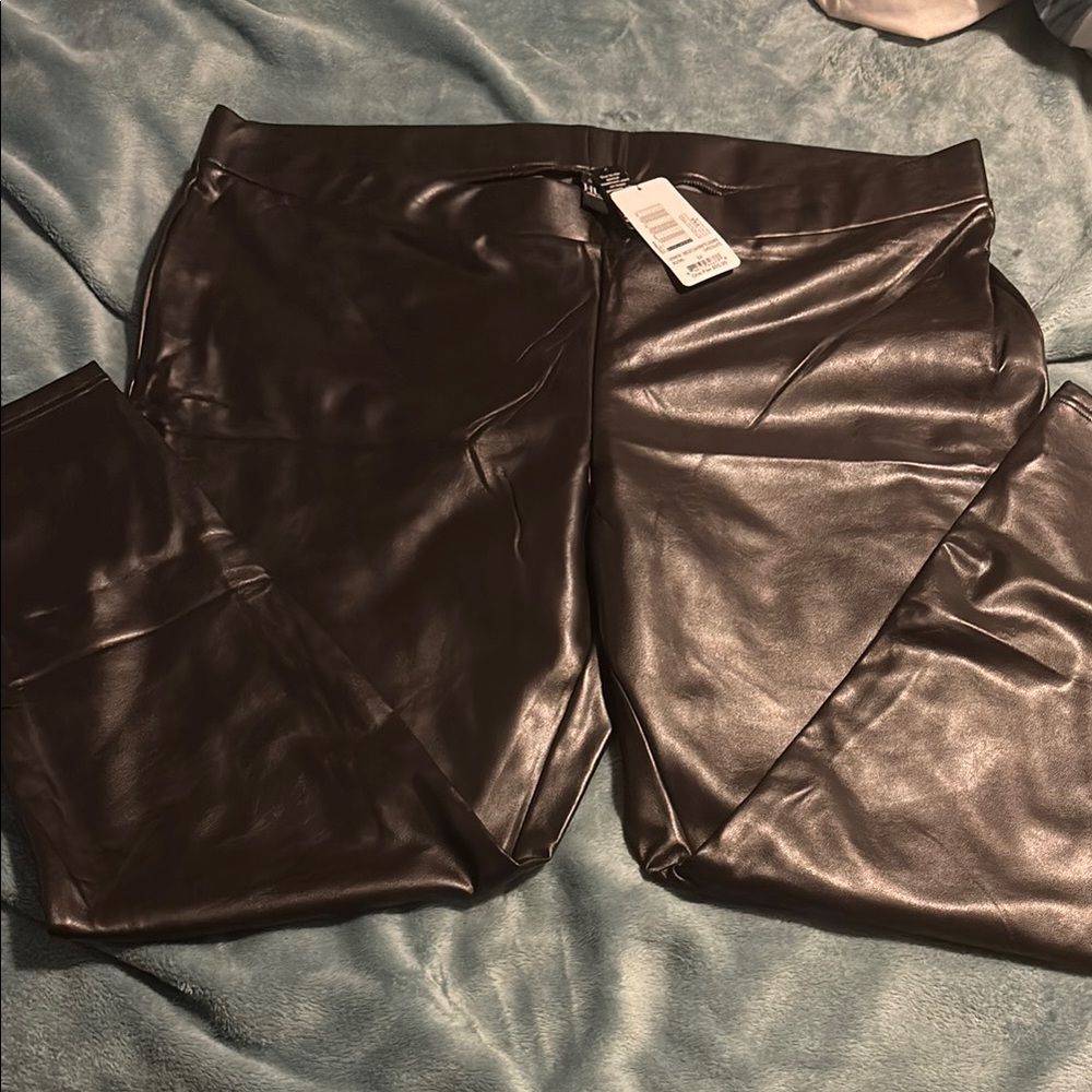 HUE Brown Metallic Leggings